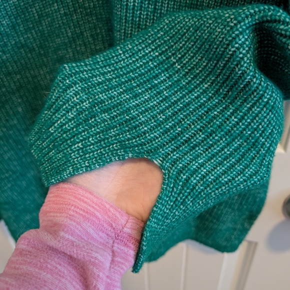 LOFT Vibrant Green Turtleneck Sweater - Picture 6 of 6